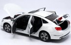 White 1:18 Scale Diecast Honda Spirior Sport Hybrid Model
