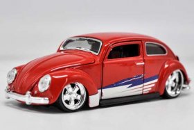 1:24 Scale Maisto Red Diecast 1967 VW Beetle Model