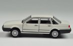 White 1:43 Scale Diecast VW Santana Model
