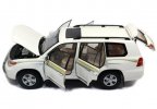 White / Green 1:18 Scale Diecast 2012 Toyota Land Cruiser Model