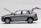 1:43 Scale Gray / White Paragon Diecast BMW X5 Model