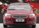 1:18 Scale Red / White / Champagne Diecast Buick Regal Model