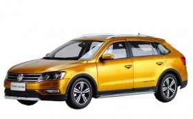 1:18 Scale Golden Diecast VW Cross Lavida Model