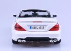 White 1:18 Scale Maisto Diecast Mercedes-Benz SL63 AMG Model