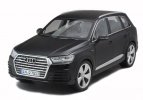 Black / White / Brown / Blue 1:18 Diecast Audi New Q7 Model