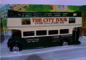 1:76 Scale White-darkblue CORGI London Double Decker Tour Bus