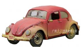 Red 1:24 Scale Maisto Old Style Diecast VW Beetle Model
