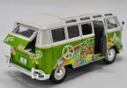 Green-White 1:24 Scale Maisto Diecast VW T1 Bus Model