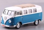 1:18 Scale Blue / Green / Red Diecast 1962 VW Bus Model