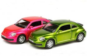 Kids 1:38 Scale Red / Green Diecast VW Beetle Toy