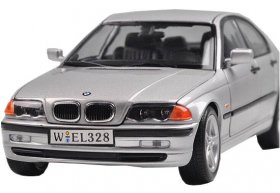 Silver 1:18 Scale Welly Diecast BMW 328i Model