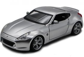 1:24 Scale Silver /Red / Yellow Maisto Diecast Nissan 370Z Model
