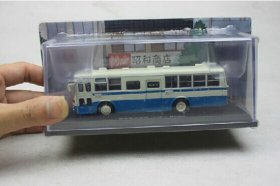 White-Blue 1:72 Scale IXO Tokyo ISUZU BU04 Bus Model