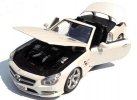 1:18 Scale MaiSto Black / White Mercedes-Benz SL500 Car Model