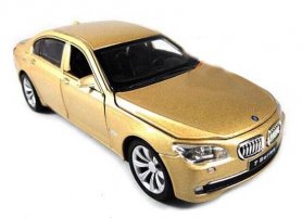Pull-Back Function 1:28 Scale Kids Diecast BMW 7 Series Toy