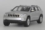 Red / White 1:24 Scale Maisto Jeep Grand Cherokee Laredo Model