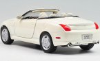 Creamy White / Red Welly 1:24 Scale Diecast Lexus SC430 Model