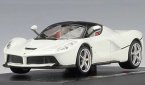 Red / White Bburago 1:43 Scale Diecast Ferrari Laferrari Model