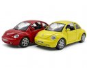 Red / Yellow 1:25 Scale Maisto Diecast VW New Beetle Model