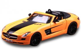 Yellow 1:24 Maisto Diecast Mercedes-Benz SLS AMG Roadster