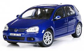 Blue / Black 1:18 Scale Bburago Diecast VW Golf V Model