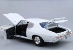 1:18 Scale MotorMax Diecast 1969 Pontiac GTO Judge Model