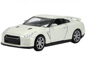 White 1:36 Scale Welly Diecast Nissan GT-R Toy