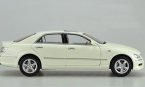 1:18 Scale Golden / White / Silver Diecast Toyota Reiz Model