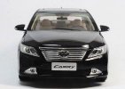 1:18 Scale Black / White Diecast Toyota Camry Model