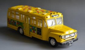 Second-hand Yellow Cartoon School Bus Toy