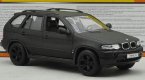 Black / Silver 1:24 Scale Welly Diecast BMW X5 SUV Model