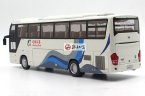 White 1:42 Scale Die-Cast YuTong LongTeng Coach Model