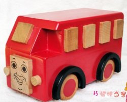 Kids Red Sweet Smile Wooden Bertie Bus Toy