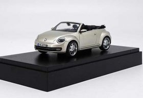 Black / Golden 1:43 Scale Diecast VW Beetle Cabriolet Model