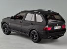 Silver / Black 1:18 Scale Welly Diecast BMW X5 SUV Model