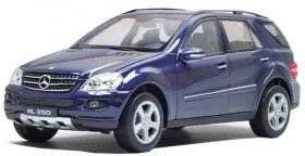 Blue 1:24 Scale Welly Diecast MERCEDES-BENZ ML 350 Model