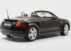 Black / Gray 1:18 Scale Maisto Diecast Audi TT Roadster Model