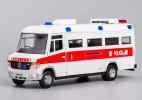 White-Red 1:32 Scale Police Kid Diecast Mercedes Benz Vario Toy