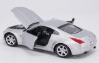 Silver / Blue 1:24 Scale Maisto Diecast Nissan 350Z Model