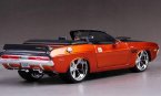 Orange 1:24 MaiSto Diecast 1970 Dodge Challenger R/T Convertible