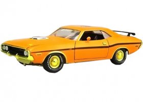 1:24 Scale Yellow Diecast Dodge Challenger R/T Model