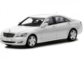 1:43 White / Black / Silver Diecast Mercedes-Benz S600L Model