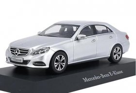 Black / Silver 1:43 Scale Diecast Mercedes Benz E-Class Model