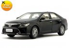 White / Black / Red 1:18 Scale Diecast 2015 Toyota Camry Model
