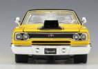 Yellow /Orange 1:24 Scale Maisto Diecast 1970 Plymouth GTX Model