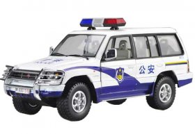 1:18 Scale White-Blue Police Diecast Mitsubishi Pajero Model