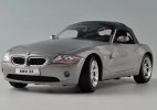 1:18 Scale Blue / Gray Welly Diecast BMW Z4 Model