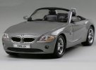 Blue / Gray 1:24 Scale Welly Diecast BMW Z4 Model