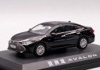 1:43 Scale White / Black Diecast 2019 Toyota Avalon Model