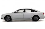 Black / White 1:18 Scale Diecast 2012 Audi A6L Model